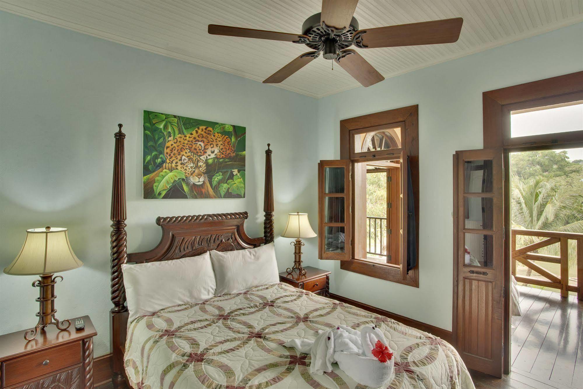 Mahogany Hall Luxury Boutique Resort San Ignacio Exterior foto